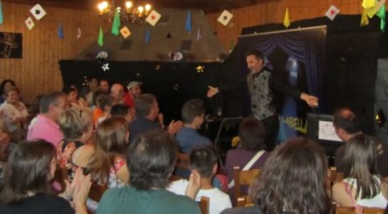 Eduardo Labella presta servicio en la subcategoría de Magos en Zaragoza