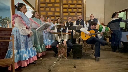 Coro Hermandad del Rocio Segovia presta servicio en la subcategoría de Flamenco y Coros Rocieros en Madrid