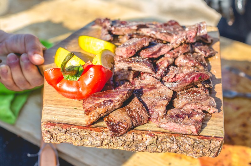 El Costillar Catering presta servicio en la subcategoría de  en 