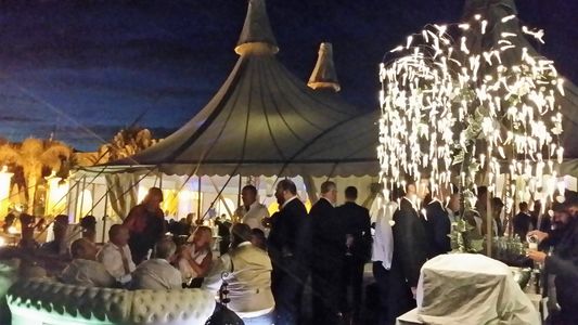 Catering 2boca2 presta servicio en la subcategoría de Catering bodas en Sevilla