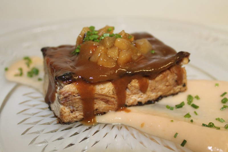 Nou Gras Restaurant presta servicio en la subcategoría de  en 