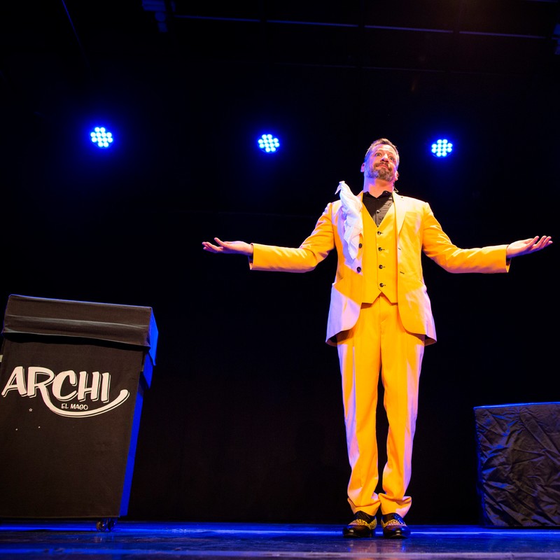 Archi el Mago presta servicio en la subcategoría de  en 