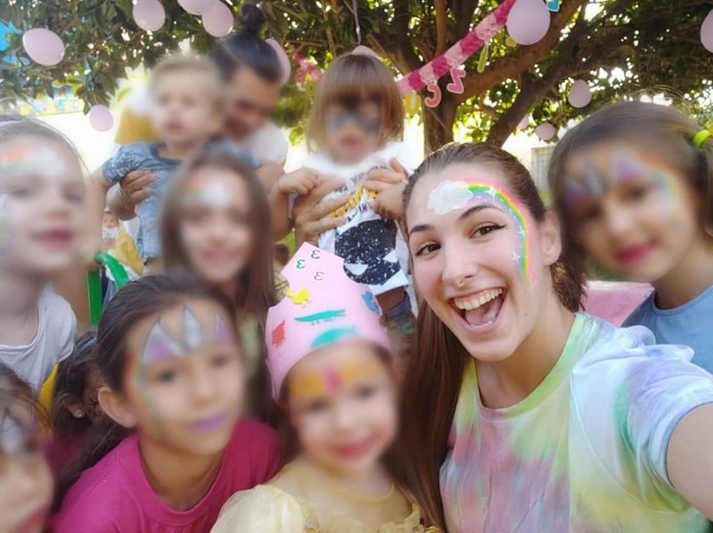 Rainbow animaciones presta servicio en la subcategoría de  en 