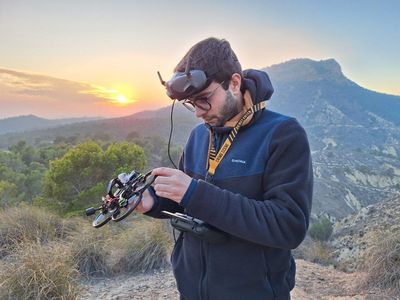 Dronzalo presta servicio en la subcategoría de Video y fotografía con drones en Alicante
