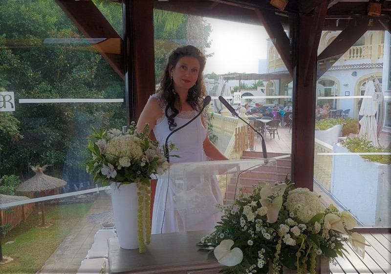 Blanca y Radiante presta servicio en la subcategoría de  en 