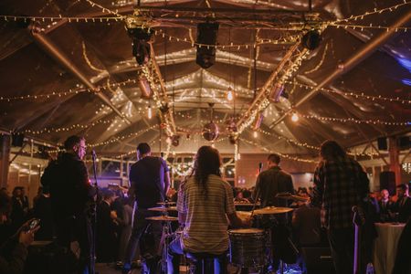 Vinilo 8.0 presta servicio en la subcategoría de Grupos de Rock y Pop en Málaga