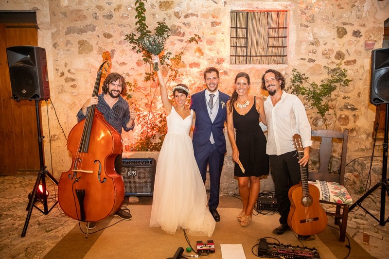 Le Kartoon presta servicio en la subcategoría de  en 