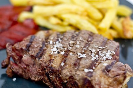 La Esquina de Sanse presta servicio en la subcategoría de Restaurantes para comidas y cenas de empresa en Madrid