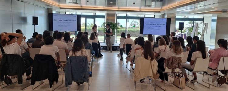 Javi J Palo presta servicio en la subcategoría de Monologuistas, cómicos y humoristas  en Madrid