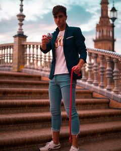 MAGO ROBERTO INFAYA presta servicio en la subcategoría de Magos en Sevilla