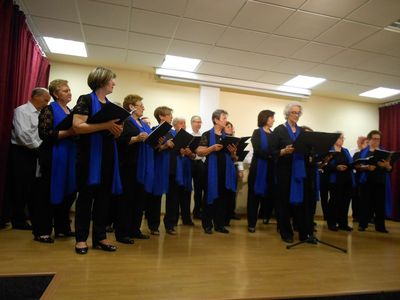 Combo Zeta presta servicio en la subcategoría de Orquestas, cantantes y grupos en Zaragoza