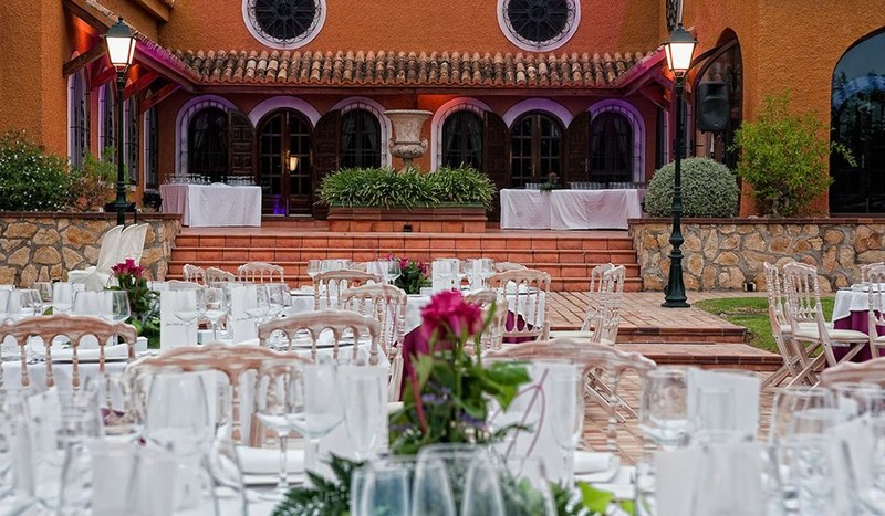 LL Catering Eventos by Salva Masterchef presta servicio en la subcategoría de  en 