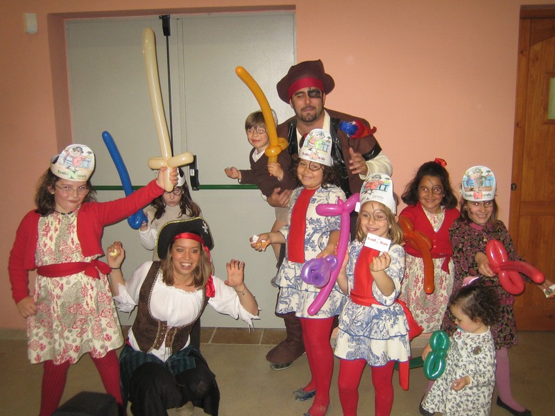 IlusioNando Música Animación presta servicio en la subcategoría de  en 