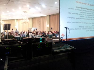 Fiestylusión presta servicio en la subcategoría de Djs en Cádiz