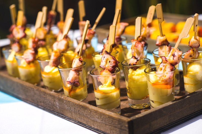 La Santa Catering presta servicio en la subcategoría de  en 