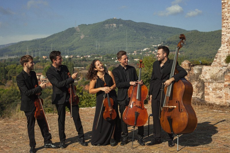 Eiron Quintet presta servicio en la subcategoría de  en 