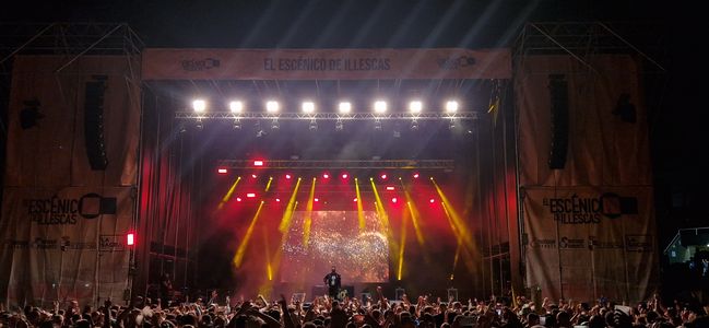 DCPRO S.L. Sonido e Iluminación Profesional presta servicio en la subcategoría de Equipos de sonido en Madrid