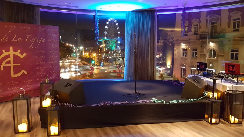 EVENTS DJ presta servicio en la subcategoría de  en 