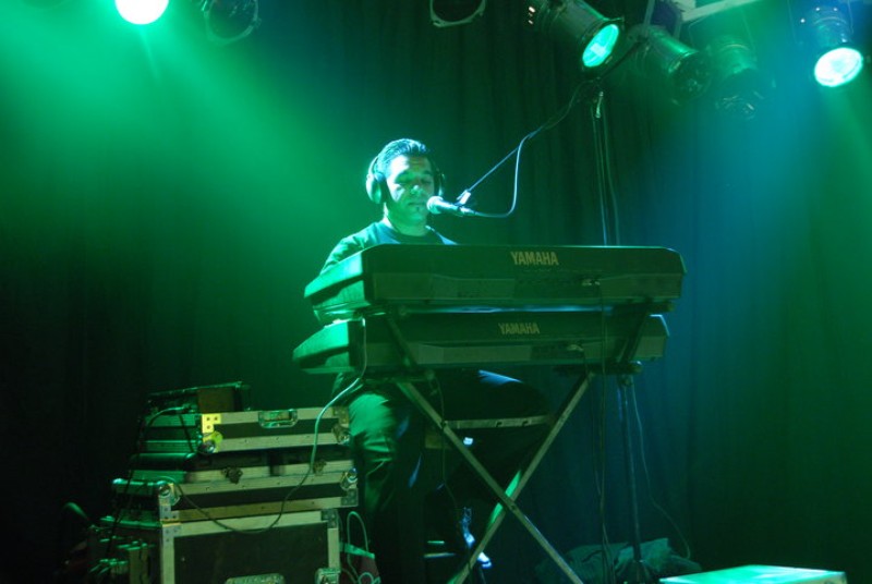 pianista cantante presta servicio en la subcategoría de  en 