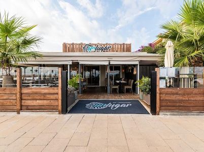 Restaurante Unlugar presta servicio en la subcategoría de Restaurantes para comidas y cenas de empresa en Barcelona