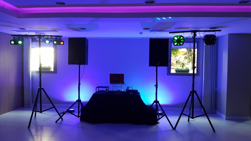 EVENTS DJ presta servicio en la subcategoría de  en 