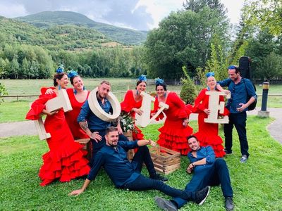 Coro Rociero Por Derecho presta servicio en la subcategoría de Flamenco y Coros Rocieros en Barcelona