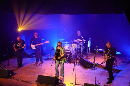 Lullaby - Banda de versiones Pop/Rock presta servicio en la subcategoría de Grupos de Rock y Pop en Barcelona