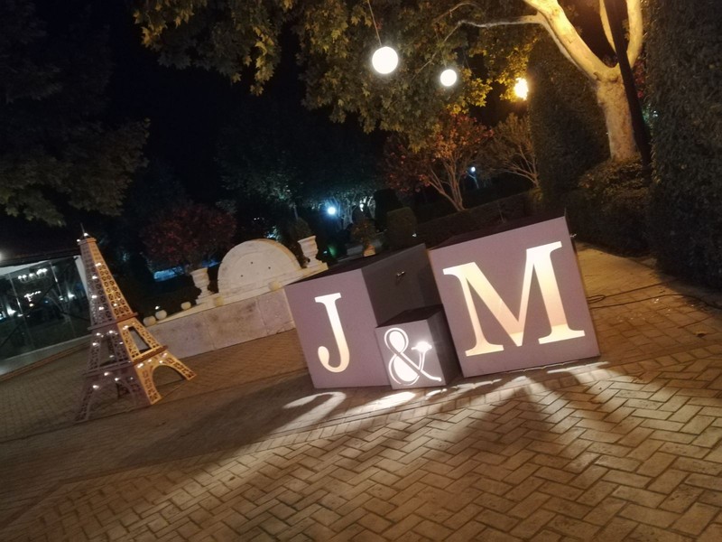 Un Lunes 28 presta servicio en la subcategoría de  en 