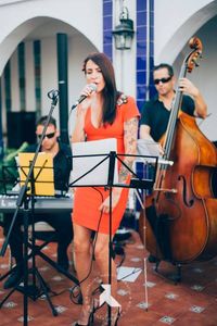 Vanessa Forti Jazz Band presta servicio en la subcategoría de Grupos de Jazz en Alicante