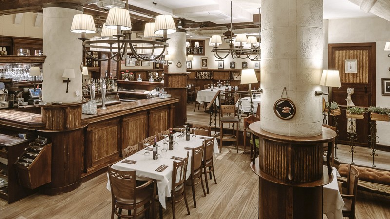 Restaurante Italiano Rossini presta servicio en la subcategoría de  en 