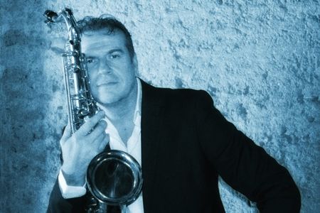 ALFREDO CARLAVILLA presta servicio en la subcategoría de Grupos de Jazz en Toledo
