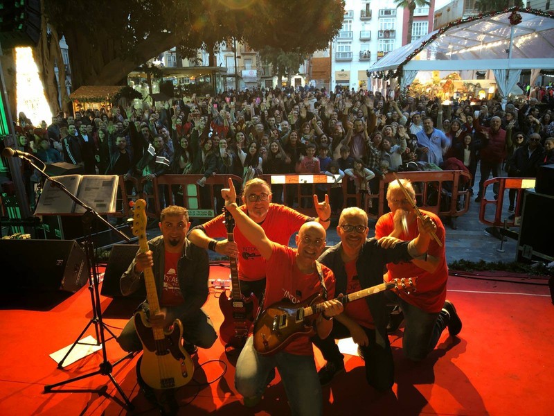 Los Intocables de Eliot Ness presta servicio en la subcategoría de  en 