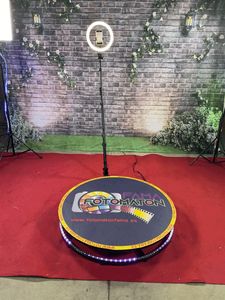 FOTOMATÓN FAMA presta servicio en la subcategoría de Fotomatón y Photocall en Madrid