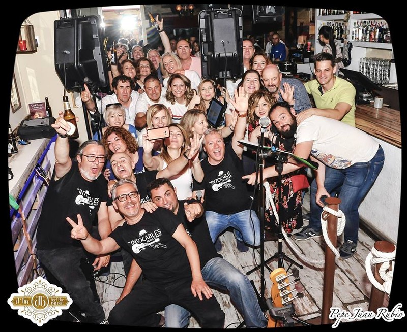 Los Intocables de Eliot Ness presta servicio en la subcategoría de  en 