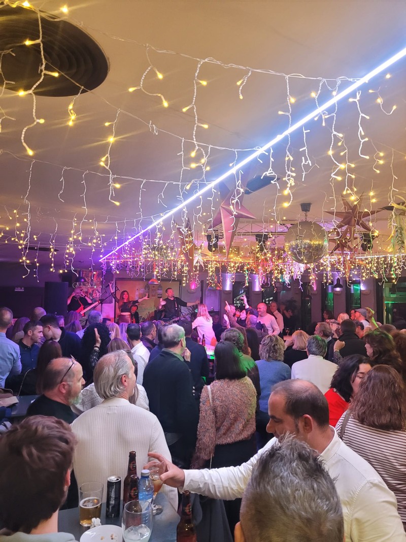 Power Pop - La Guarida del Artista presta servicio en la subcategoría de  en 