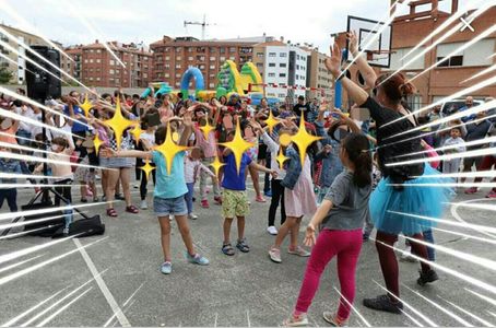 LA FELICIDAD DE CELEBRAR presta servicio en la subcategoría de Animadores infantiles en Vizcaya