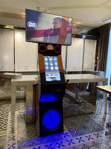 Nexty Event - Video Booth 360 presta servicio en la subcategoría de Fotomatón y Photocall en Madrid