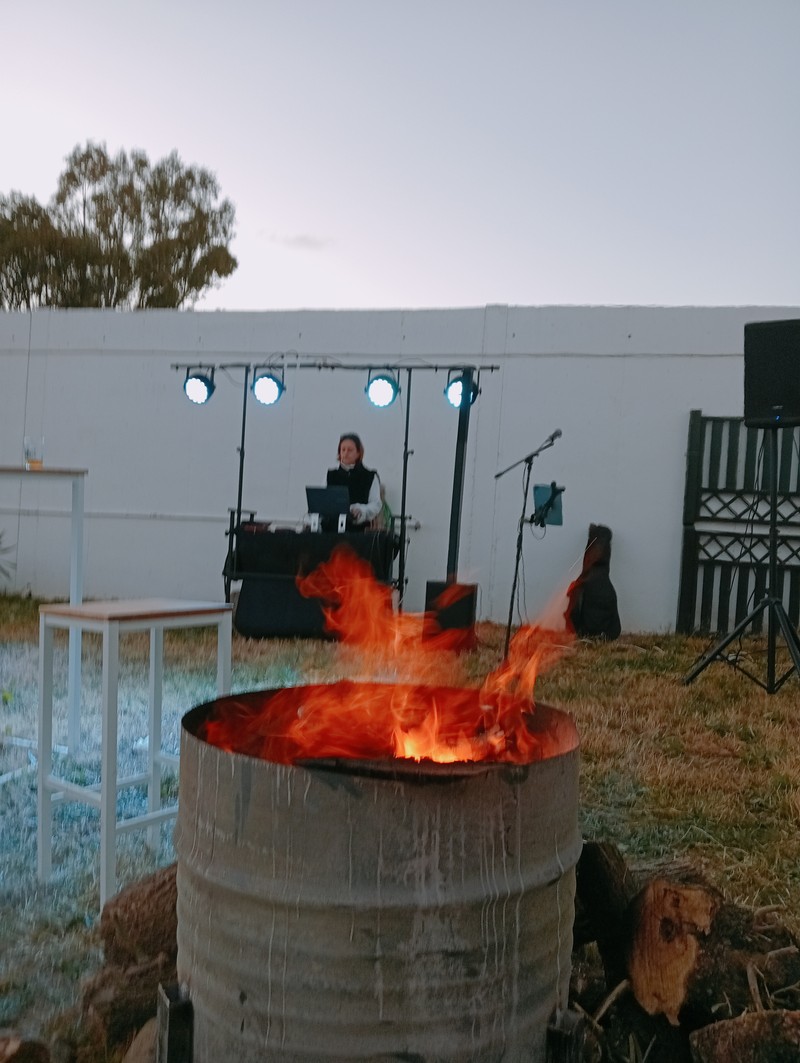 DaleVoz alquiler de sonido y animación de eventos presta servicio en la subcategoría de  en 