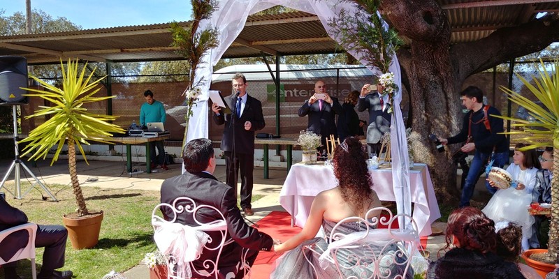 Maestro de Ceremonias presta servicio en la subcategoría de  en 