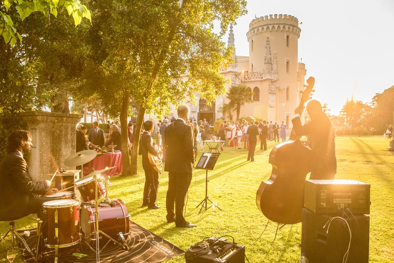 Standart Eventos presta servicio en la subcategoría de  en 