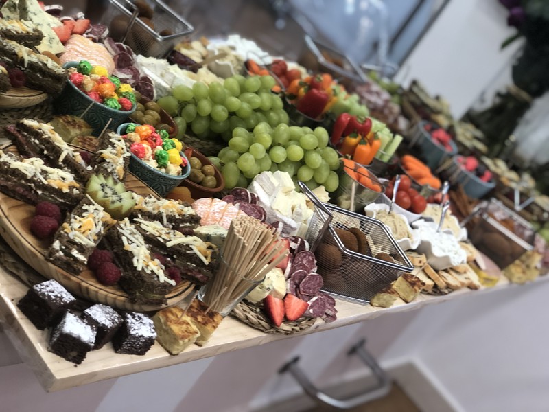 La Dolce Catering / Tu Happy Day Desayunos a domicilio presta servicio en la subcategoría de  en 