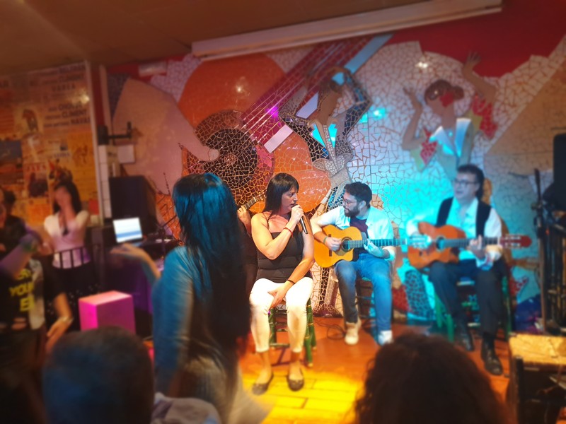 El toro y la luna tablao flamenco presta servicio en la subcategoría de  en 