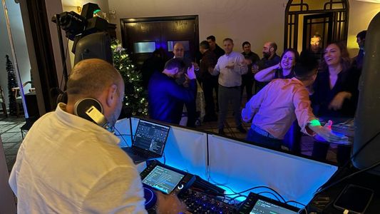 Ruben's DJ presta servicio en la subcategoría de Djs en Valencia