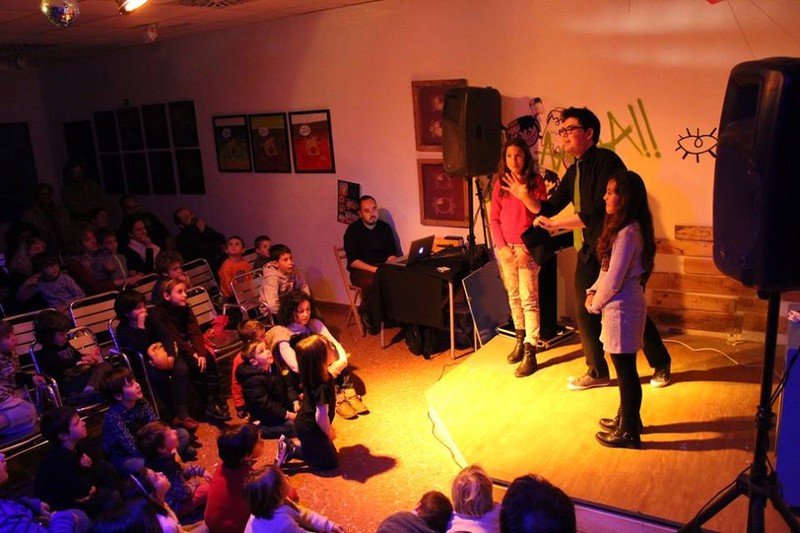 Toni Caballero presta servicio en la subcategoría de  en 