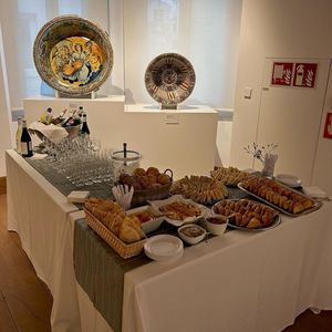 Camelia presta servicio en la subcategoría de Catering en Madrid