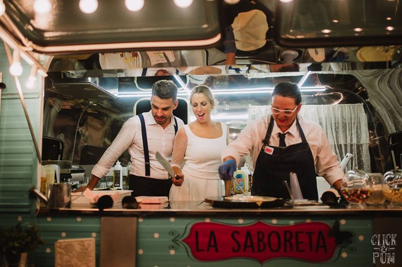 Saboreándolo presta servicio en la subcategoría de  en 