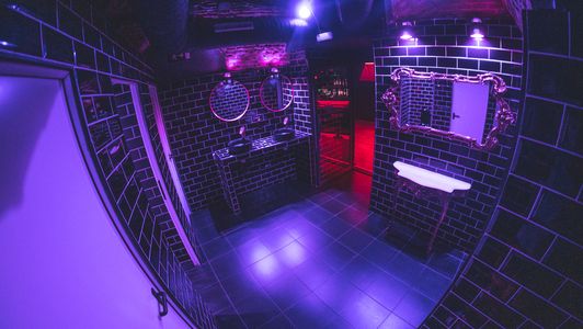 Cadavra presta servicio en la subcategoría de Restaurantes para comidas y cenas de empresa en Madrid