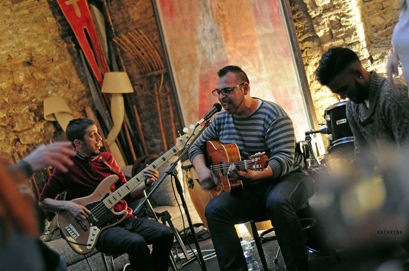 Son de Charlys presta servicio en la subcategoría de  en 