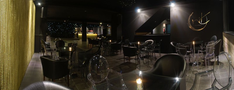 La Nit presta servicio en la subcategoría de  en 