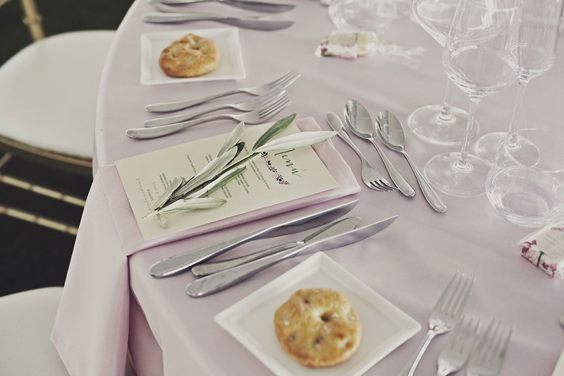 Bodas con Love presta servicio en la subcategoría de  en 